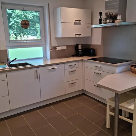 Private Sauna Und Whirlpool Wellnessapartment Apartmán *